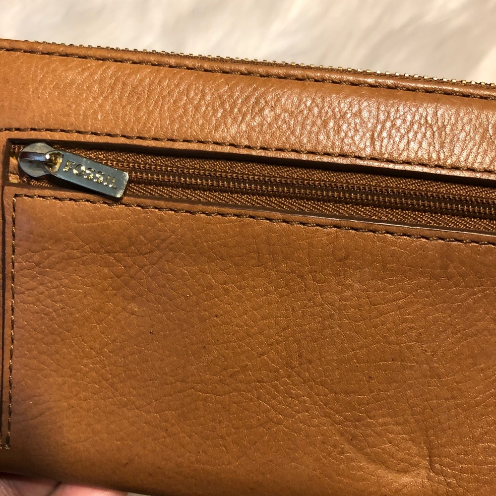 New Carmel Fossil leather clutch wallet - DAMAGED - Picture 8 of 8